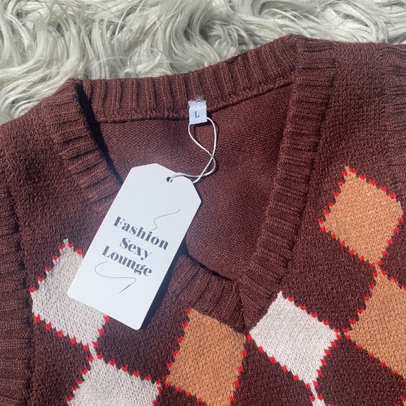 Cropped Vest - Picture 2 of 3